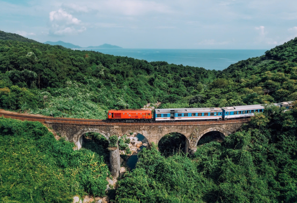 Tour Da Nang à Hue en Train du Patrimoine via le Col de Hai Van